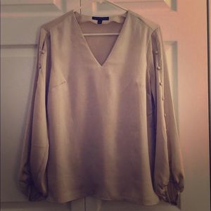 Banana Republic cream/gray v-neck blouse.  S.